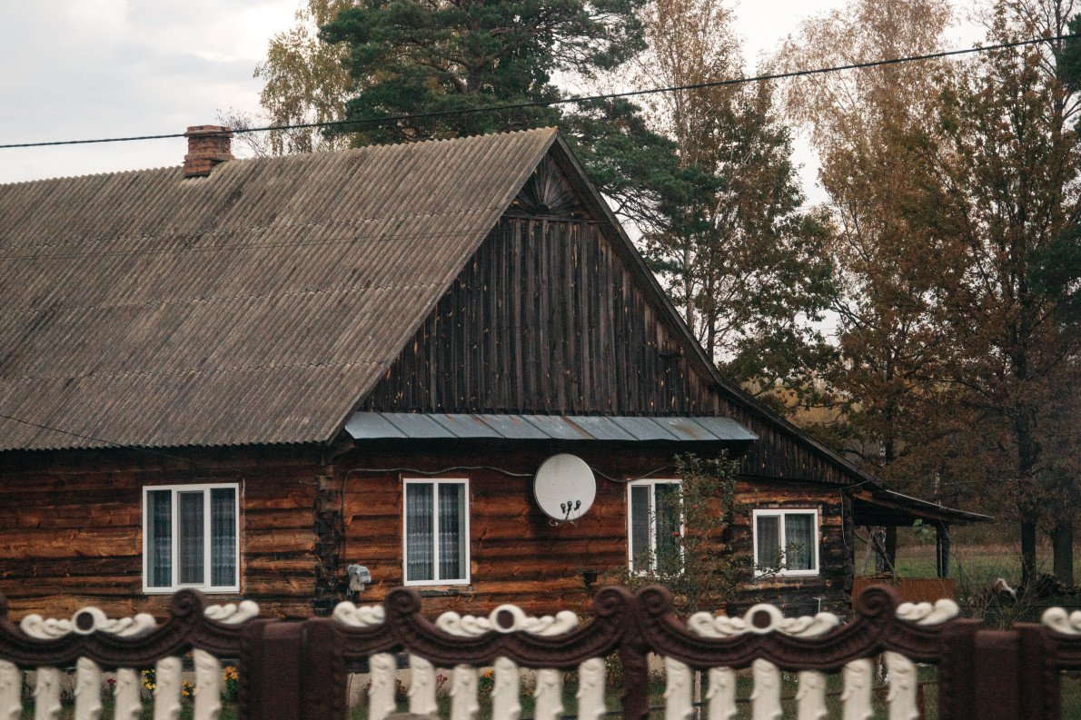 Будинок із бруса, с. Старі Червища (Прилісненська громада).