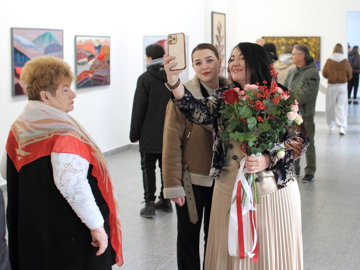 Презентація стала теплою мистецькою зустріччю випускників різних років та викладачів Інституту мистецтв. Презентація стала теплою мистецькою зустріччю випускників різних років та викладачів Інституту мистецтв.