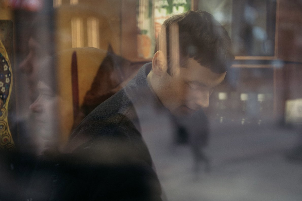 Бариста знає, найкраще до кави не смаколик, а «доброго ранку». Бариста знає, найкраще до кави не смаколик, а «доброго ранку».