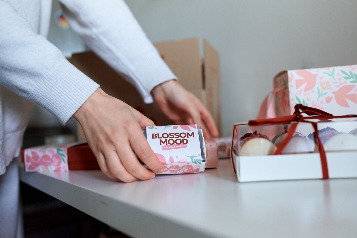Деталі мають значення — перші смаколики GoodMood Food з’явилися на вітрині одразу в фірмовому пакуванні. 