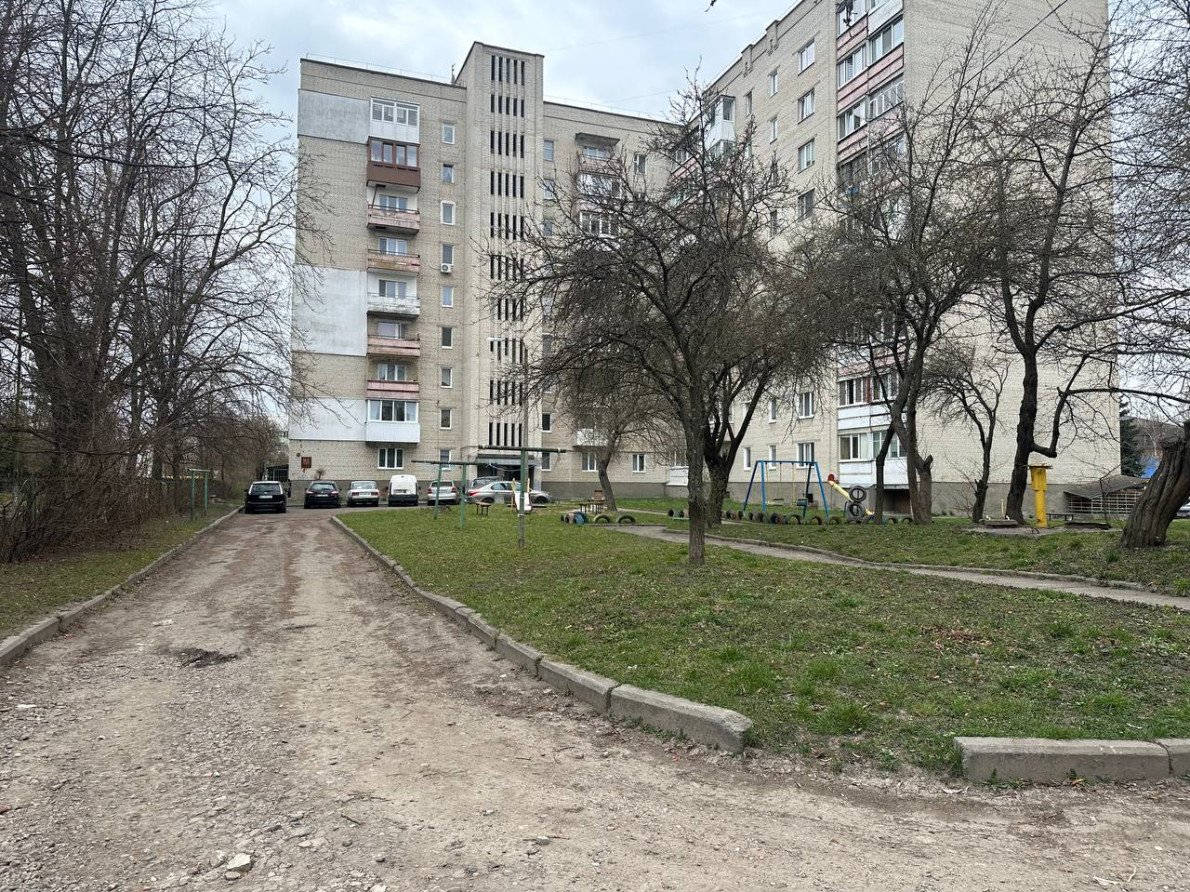 вул. Ярослава Мудрого, 52.