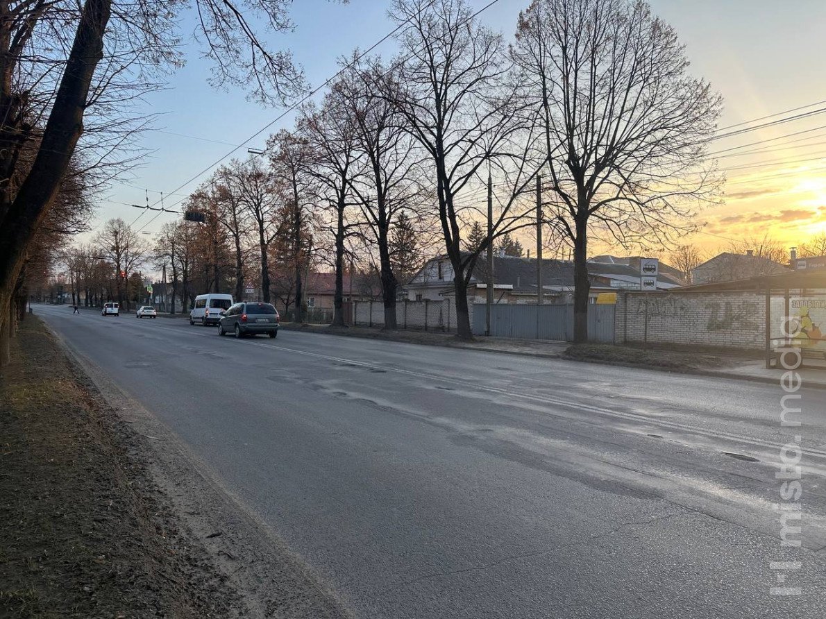 Вул. Львівська.