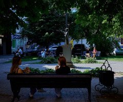 52°C на лавці. Ми взяли термометри і поекспериментували в Луцьку