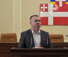 Денис Денищенко.