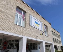 фасад Рожищенського ліцею