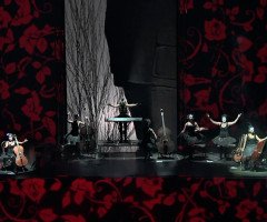 гурт на сцені