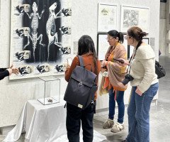 люди в музеї