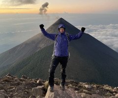 альпінст на вершині