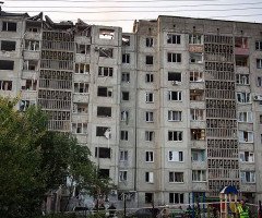 пошкоджена багатоповерхівка