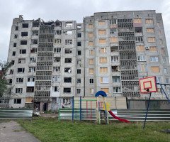 пошкоджений будинок