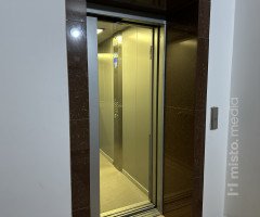 ліфт підйомник кабіна