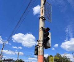 світлофор гучномовець дорога