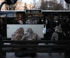 військові цивільні люди