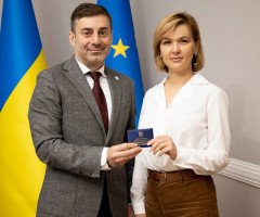 предстаниця офіс омбудсмана