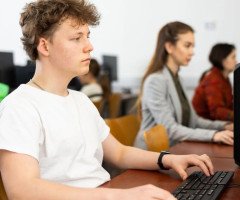 підлітки екзамен НМТ