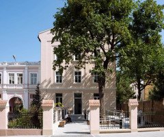 фасад будівлі
