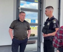 Депутат Микола Юнак, поліція та журналістка