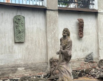 Територія дворика.
