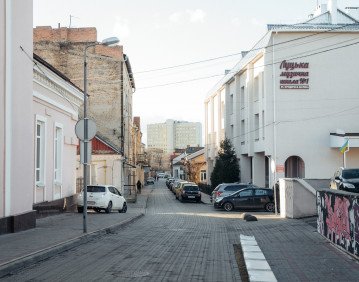 Тихий центр. Від театру ляльок до Набережної —  ні душі.