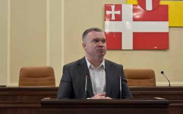 Денис Денищенко.