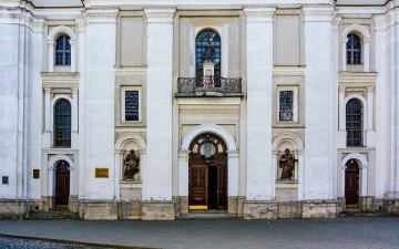 У Луцьку в костелі звучатиме унікальна музика, виконана на золотій флейті та органі