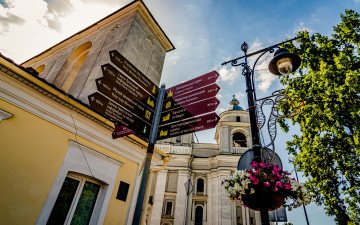туристичний вказівник у Старому місті.