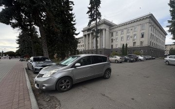У Луцьку з’явиться 6 нових зон для платного паркування. Де саме