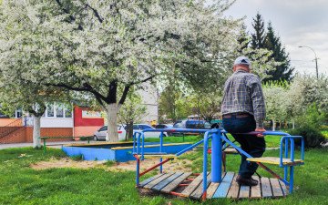 весна людина дерево