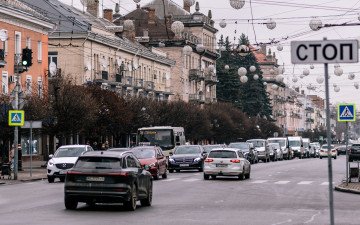 машини на вулиці