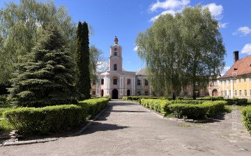 замок в Олиці