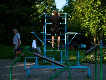 спортивний майданчик