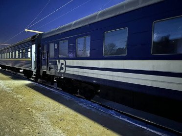 Через російські обстріли на Волині запізнились два потяги. потяг