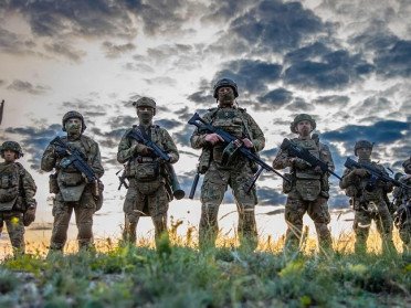 українські військові