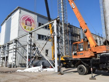 встановлення обладнання.