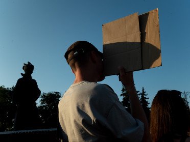Луцькі протестувальники вийшли на повторний мітинг через зміни в уряді Луцькі протестувальники вийшли на повторний мітинг через зміни в уряді