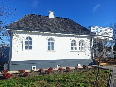 садиба Косачів подвір'я