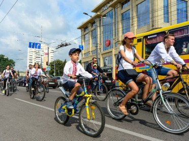 Лучан кличуть на велопробіг у вишиванках до Дня міста