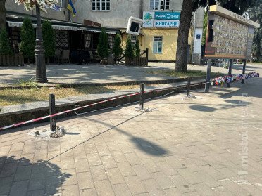 стенд перенесення герої