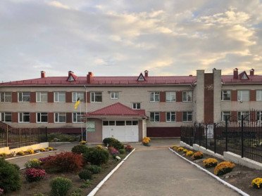 гімназія фасад будівля