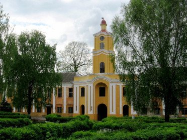 Замок Радзивілів в Олиці.