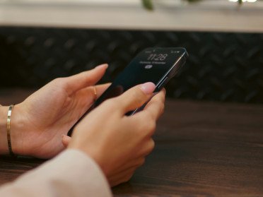 У Луцьку запрацював сервіс обміну повідомленнями через супутник. телефон