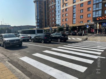 рух розмітка дорожні знаки