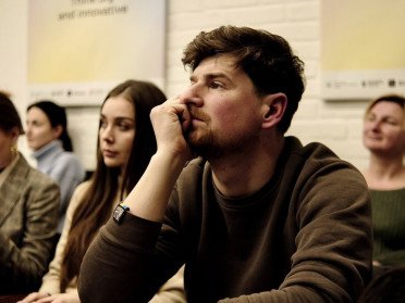 люди на лекції