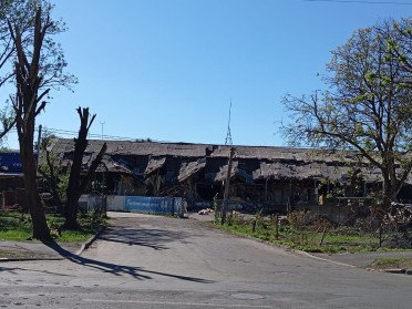 Будівля, що постраждала від російської атаки.