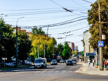 машини на вулиці