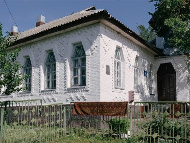 На Полтавщині почали розробляти план відновлення шкіл Лохвицького земства. школа