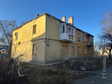 пошкоджений будинок