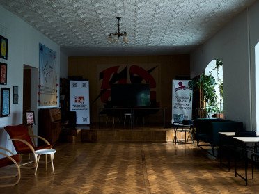 У луцькій бібліотеці облаштували театральний простір. бібліотека