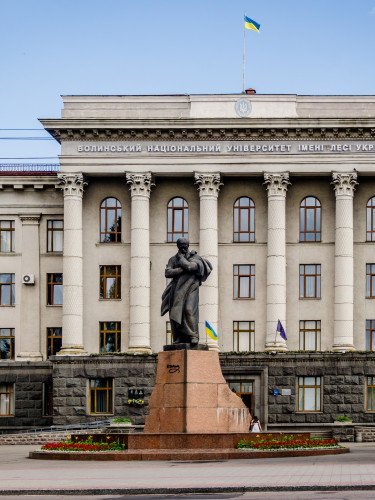головний корпус ВНУ ім. Лесі Українки