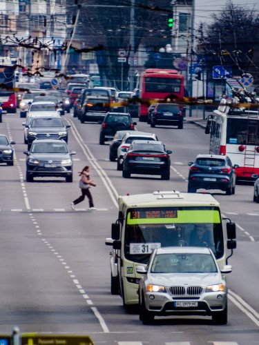 вулиця Луцька